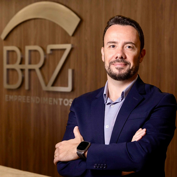 Francis de Mendonça Navarro